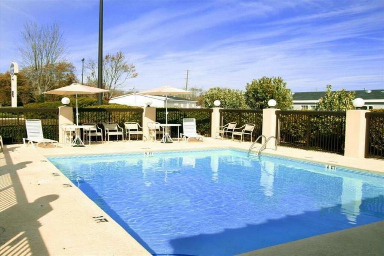Dublin Inn And Suites Εξωτερικό φωτογραφία