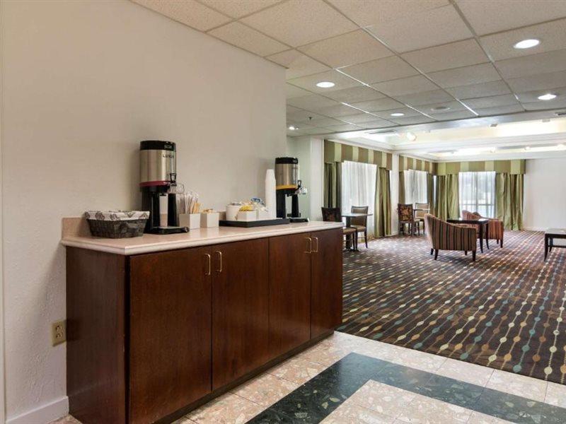 Dublin Inn And Suites Εξωτερικό φωτογραφία