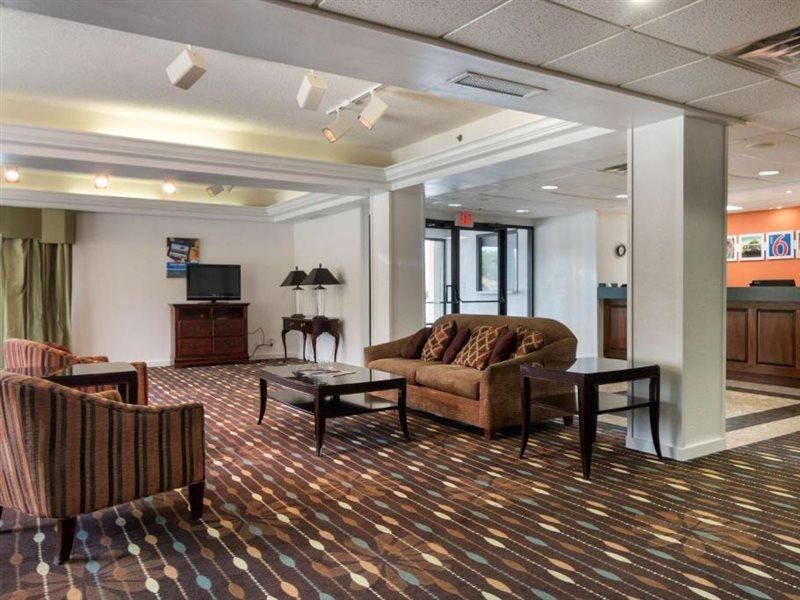 Dublin Inn And Suites Εξωτερικό φωτογραφία