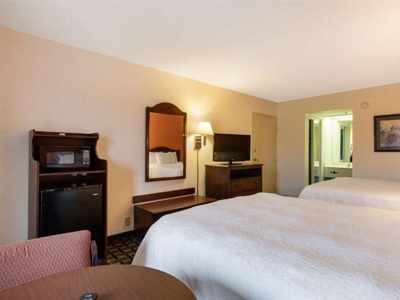 Dublin Inn And Suites Εξωτερικό φωτογραφία