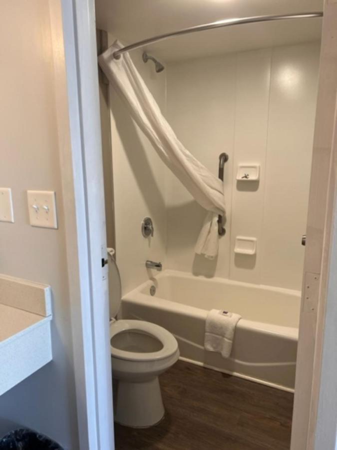 Dublin Inn And Suites Εξωτερικό φωτογραφία