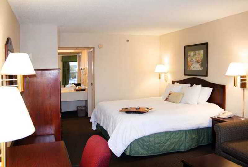 Dublin Inn And Suites Εξωτερικό φωτογραφία